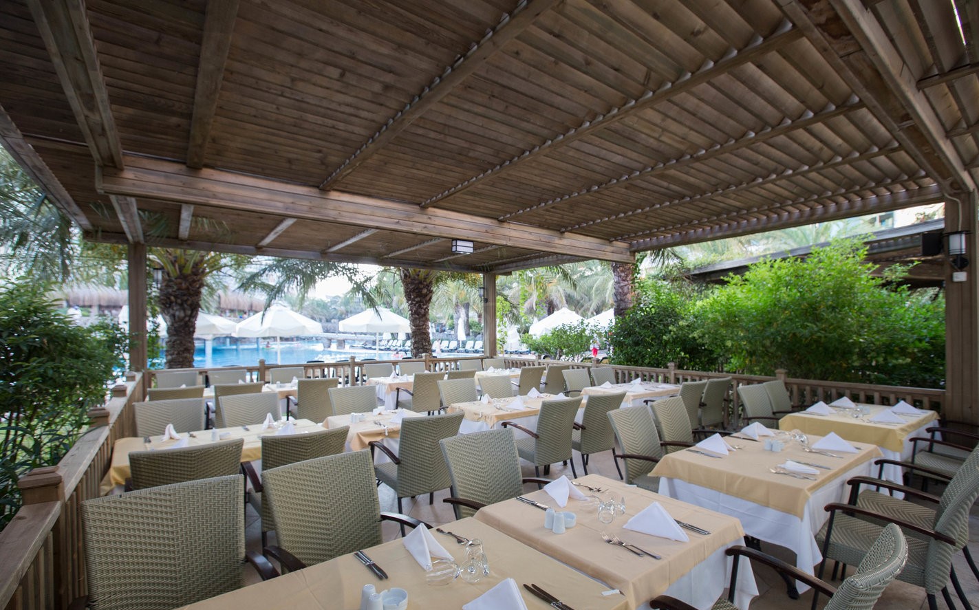 cheap resort hotels to Spend holiday with family