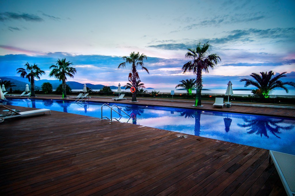 cheap resort hotels to Spend holiday with family