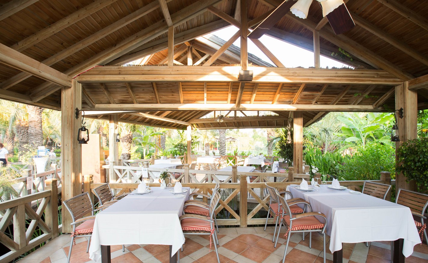 cheap resort hotels to Spend holiday with family