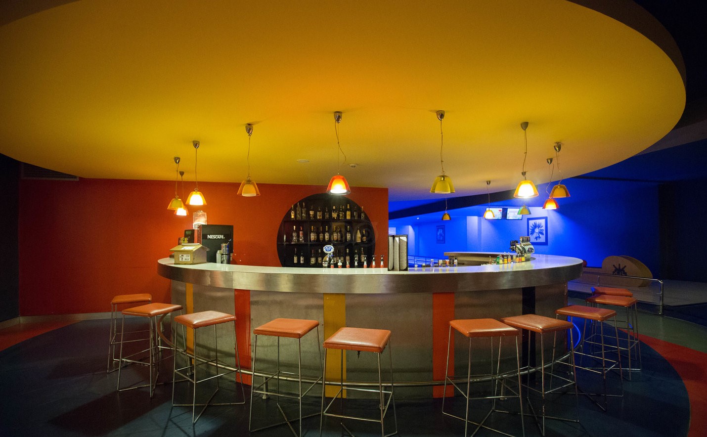 cheap resort hotels to Spend holiday with family