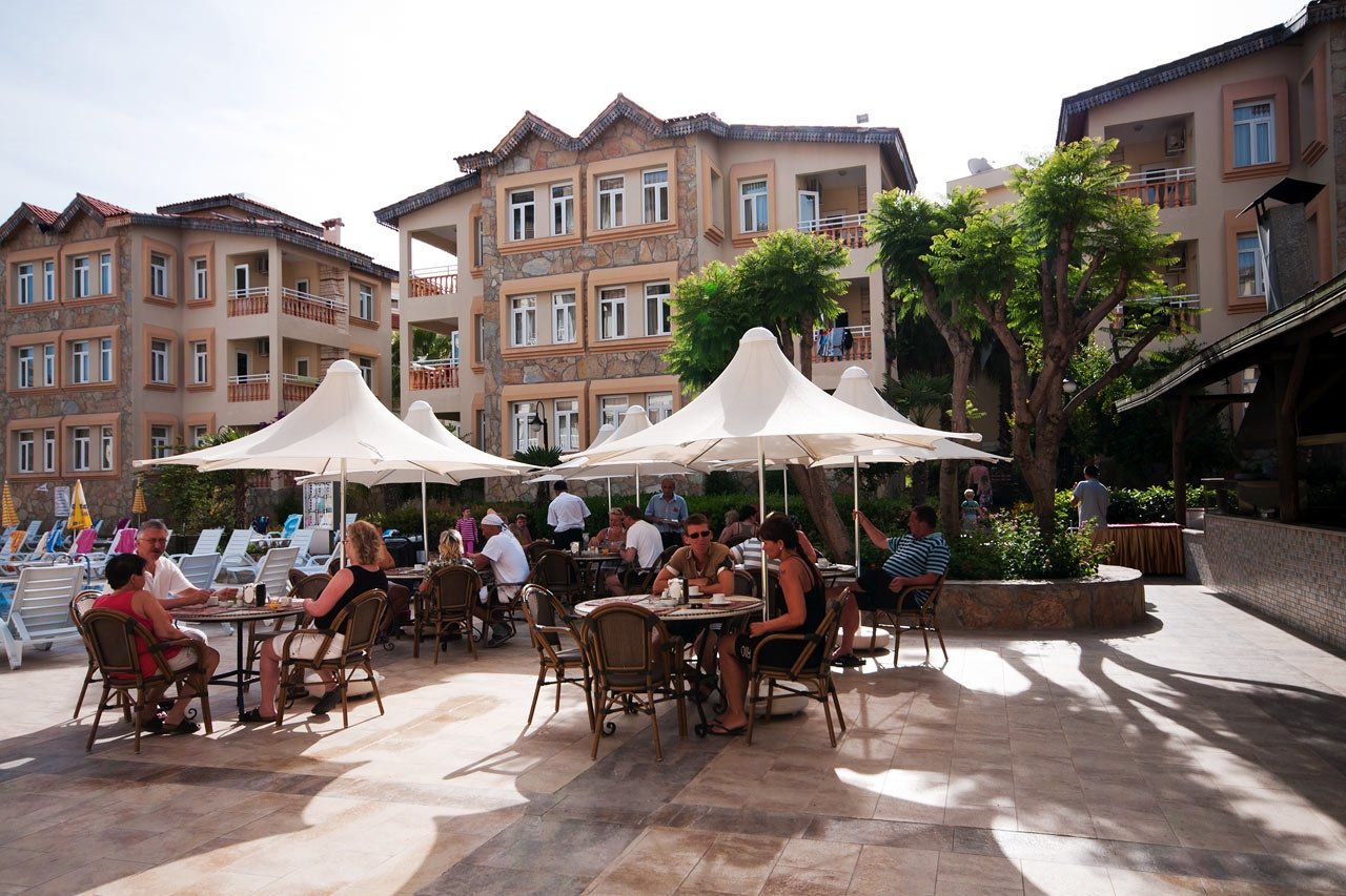 cheap resort hotels to Spend holiday with family