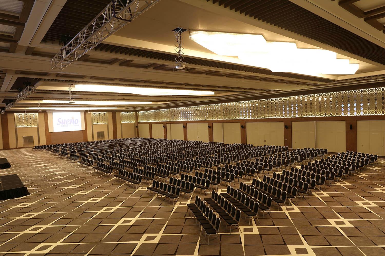 cheap resort hotels to Spend holiday with family