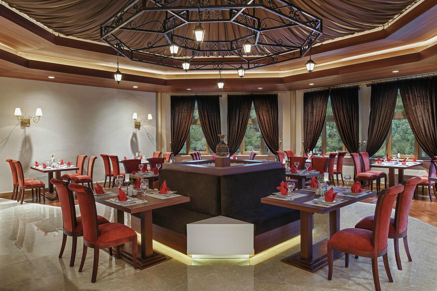 cheap resort hotels to Spend holiday with family