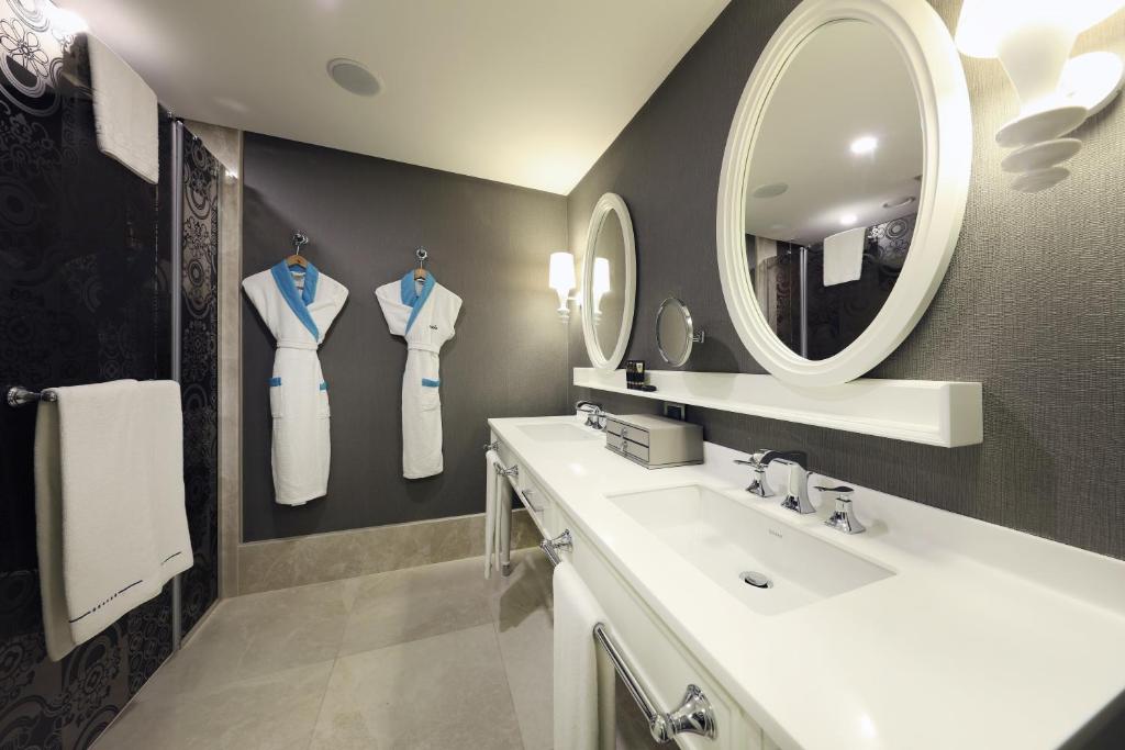 cheap resort hotels to Spend holiday with family