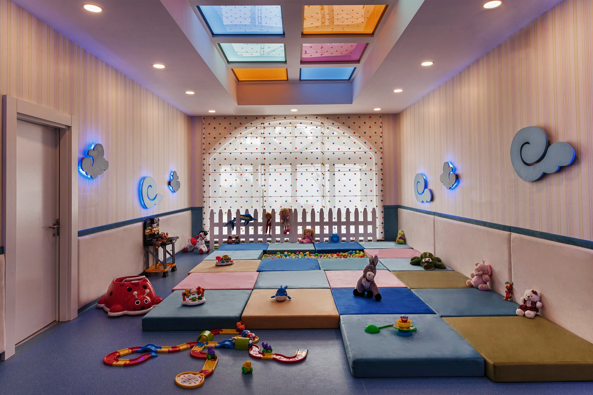 cheap resort hotels to Spend holiday with family