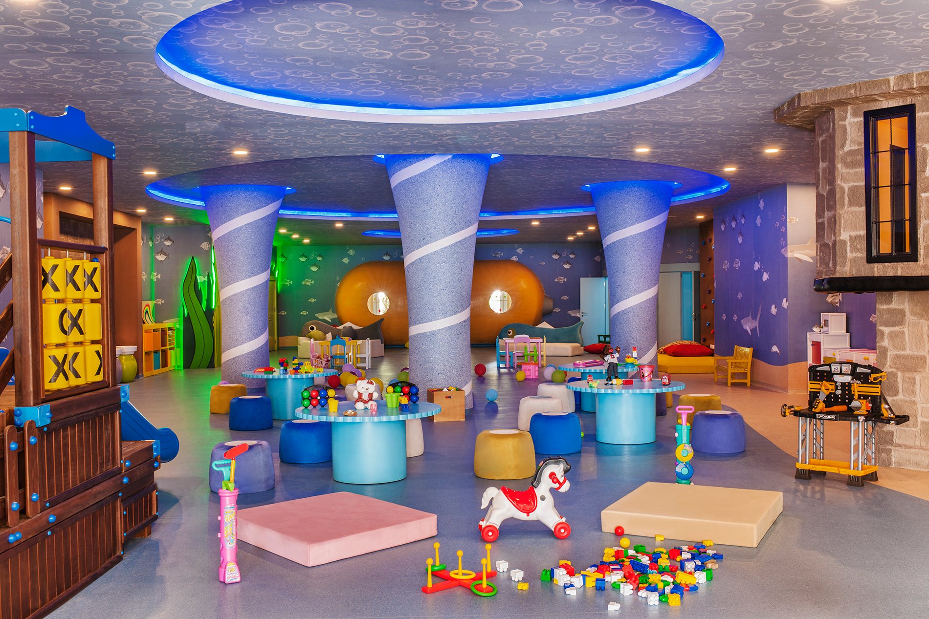 cheap resort hotels to Spend holiday with family