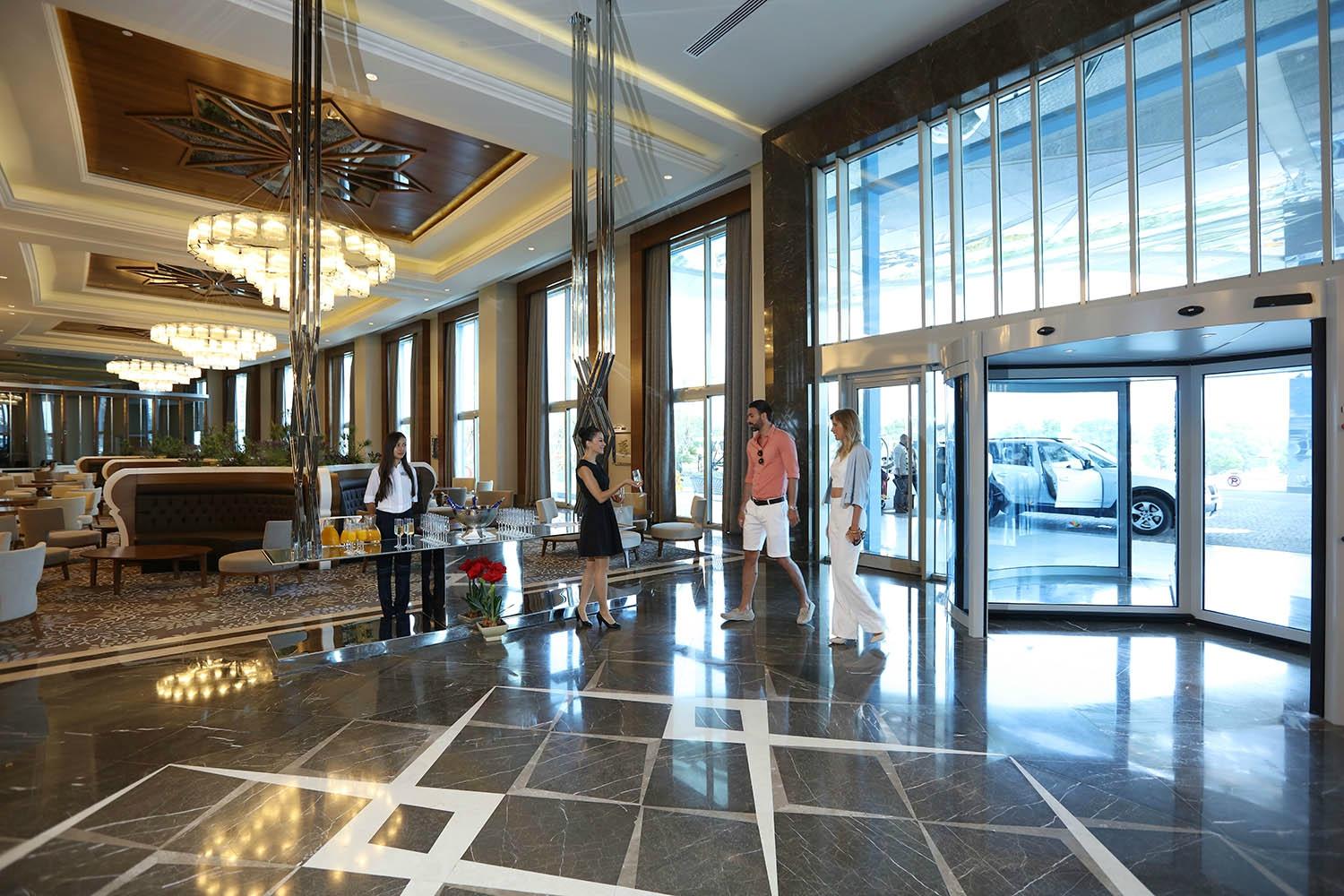 cheap resort hotels to Spend holiday with family