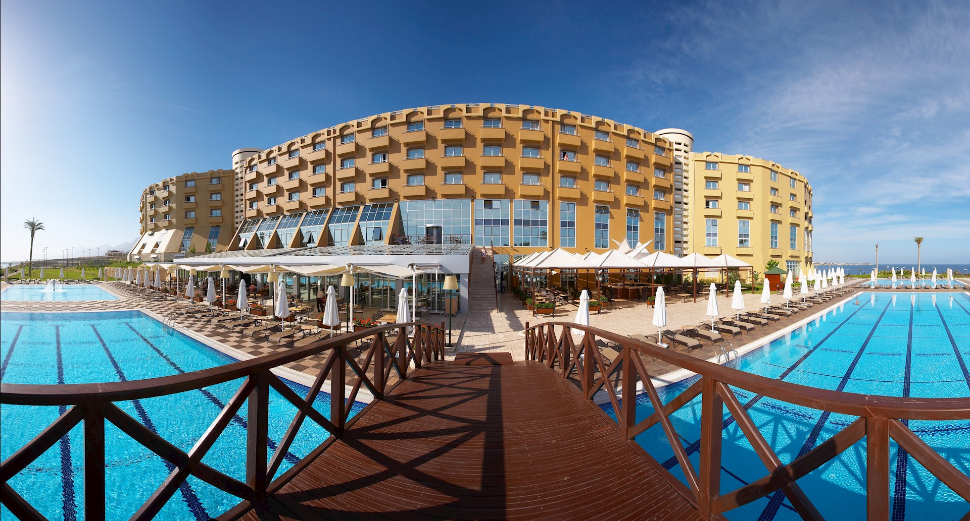 cheap resort hotels to Spend holiday with family