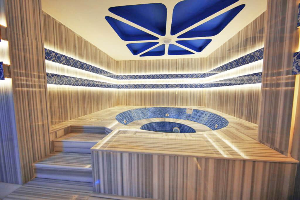 cheap resort hotels to Spend holiday with family