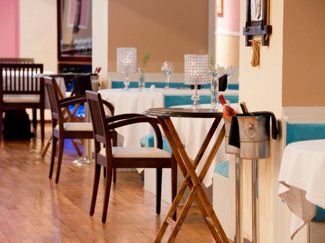 cheap resort hotels to Spend holiday with family