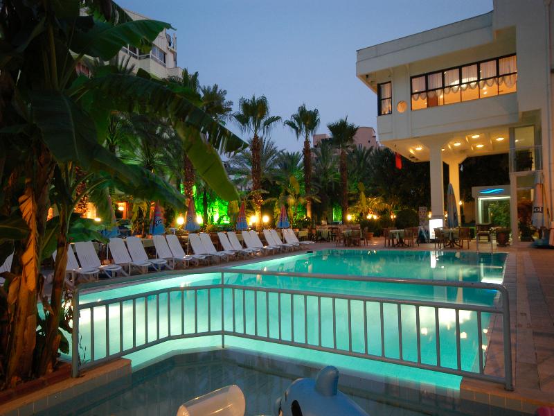 cheap resort hotels to Spend holiday with family