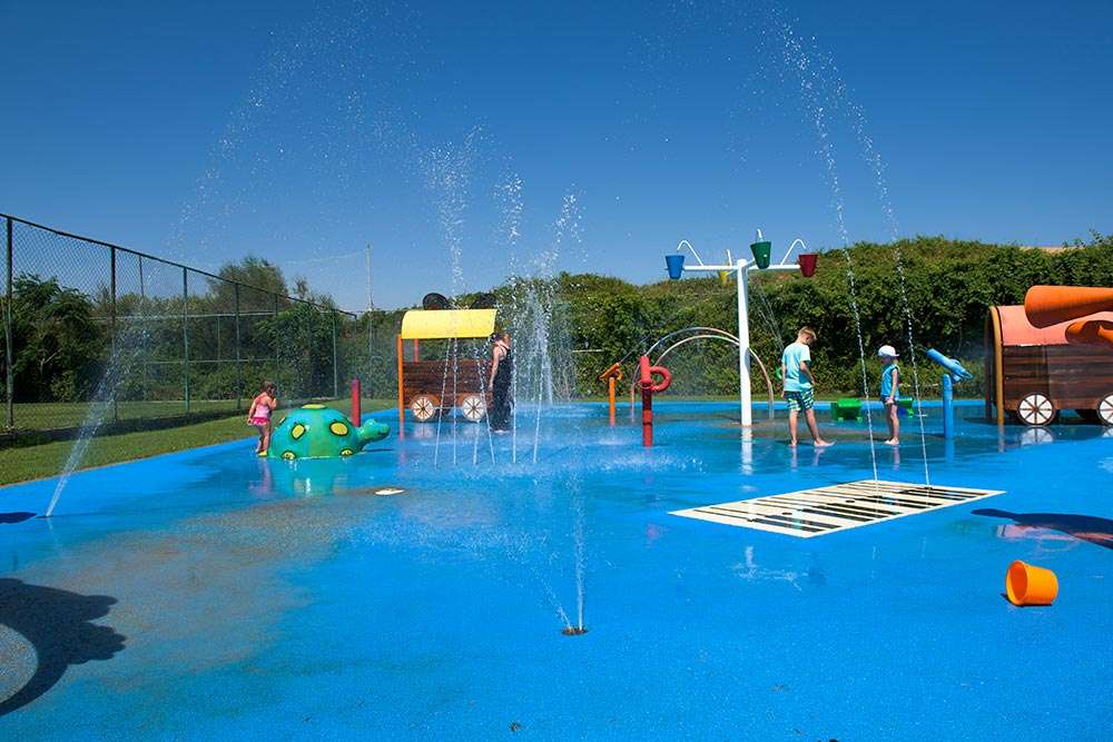 cheap resort hotels to Spend holiday with family