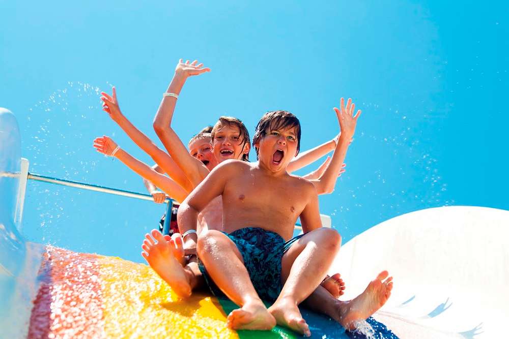 cheap resort hotels to Spend holiday with family