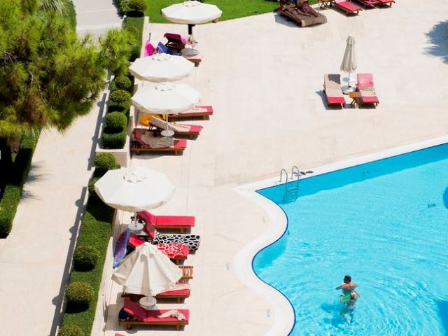 cheap resort hotels to Spend holiday with family