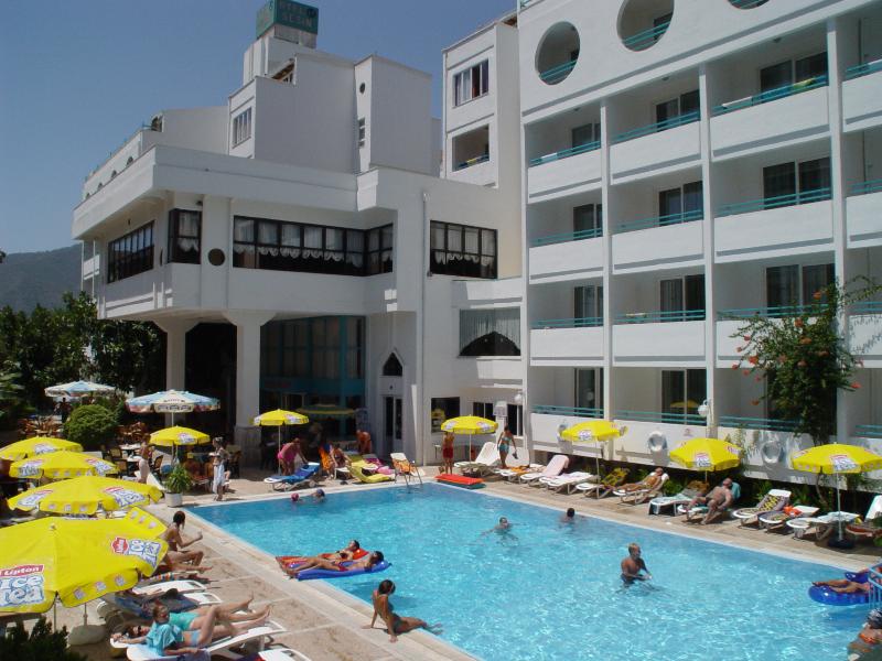 cheap resort hotels to Spend holiday with family