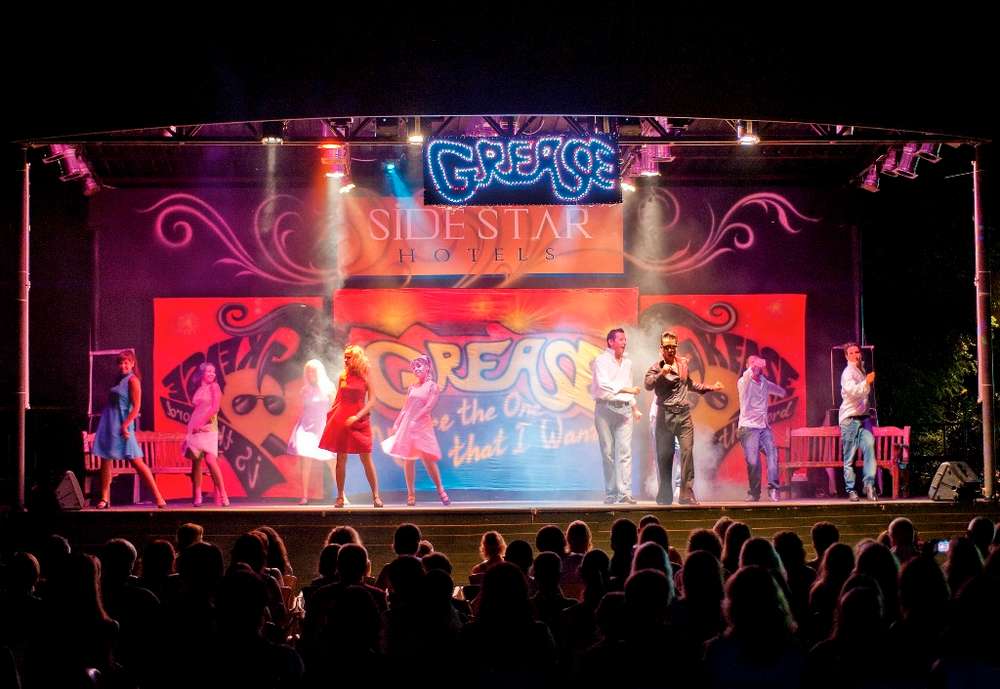 cheap resort hotels to Spend holiday with family