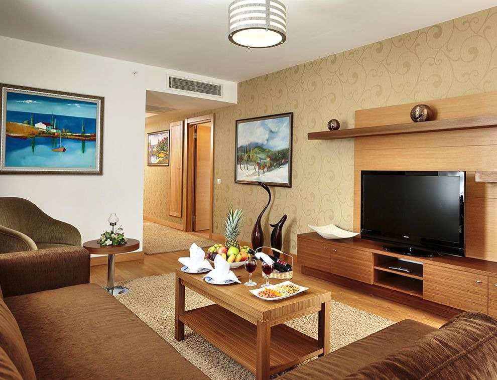 cheap resort hotels to Spend holiday with family