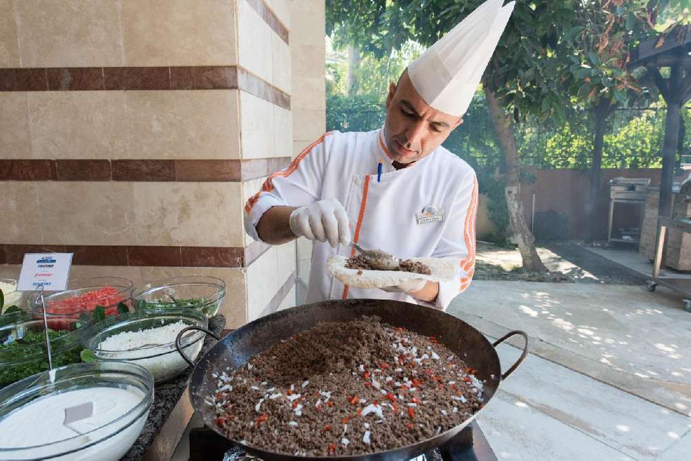 cheap resort hotels to Spend holiday with family