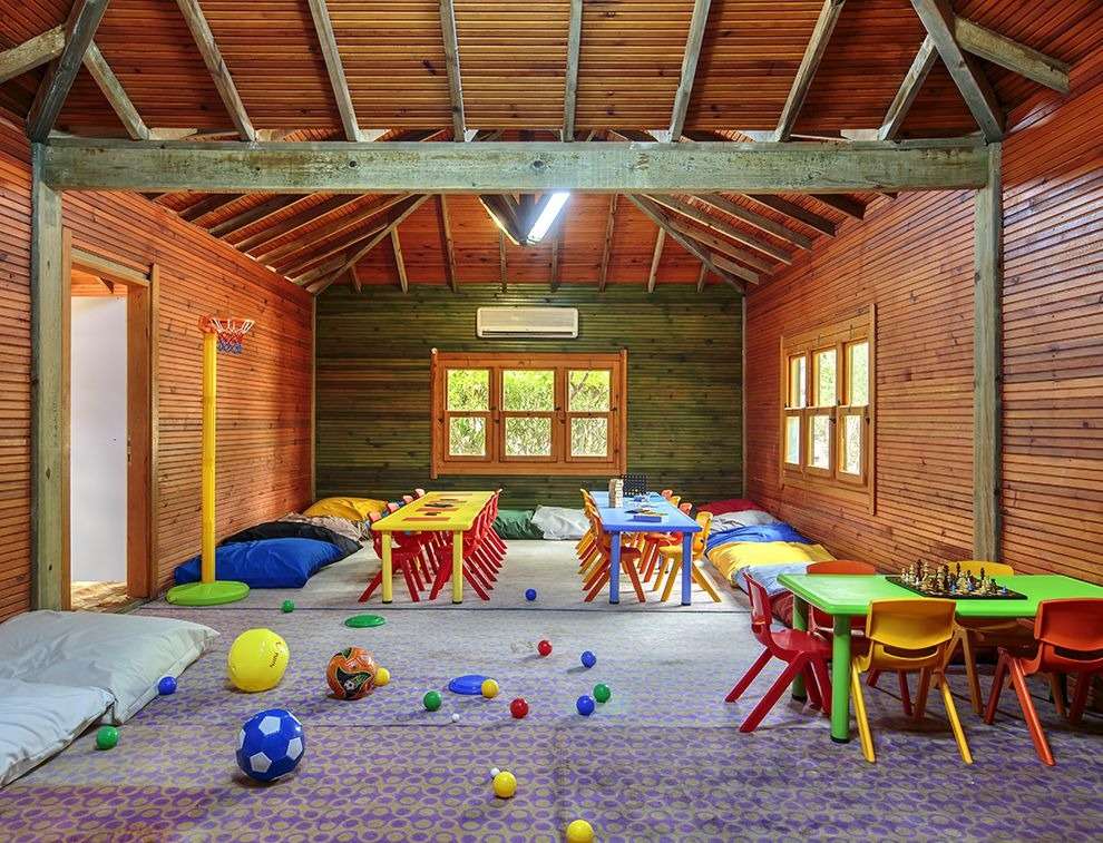 cheap resort hotels to Spend holiday with family