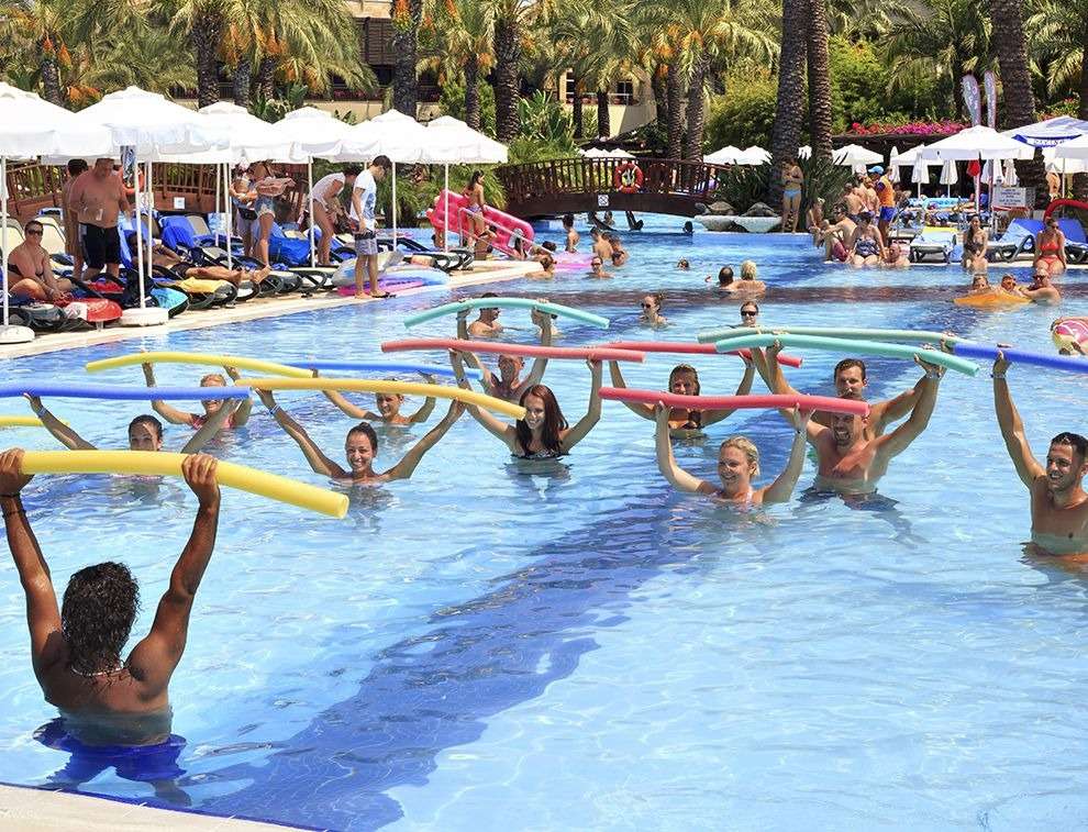 cheap resort hotels to Spend holiday with family