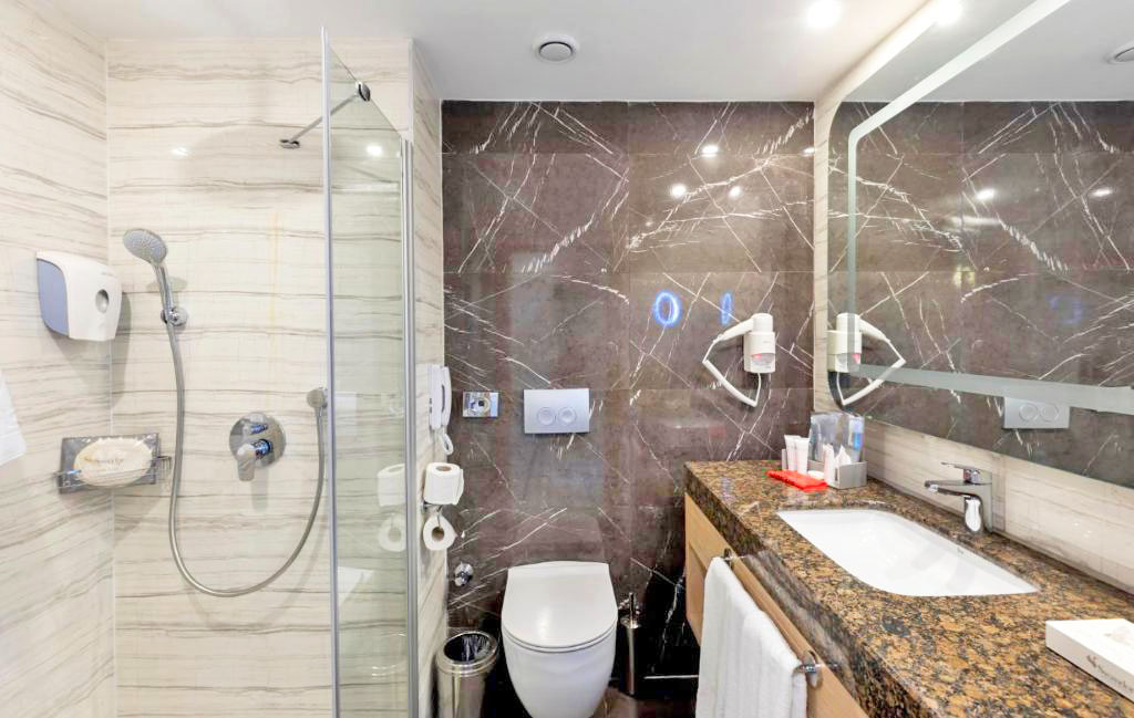 cheap resort hotels to Spend holiday with family