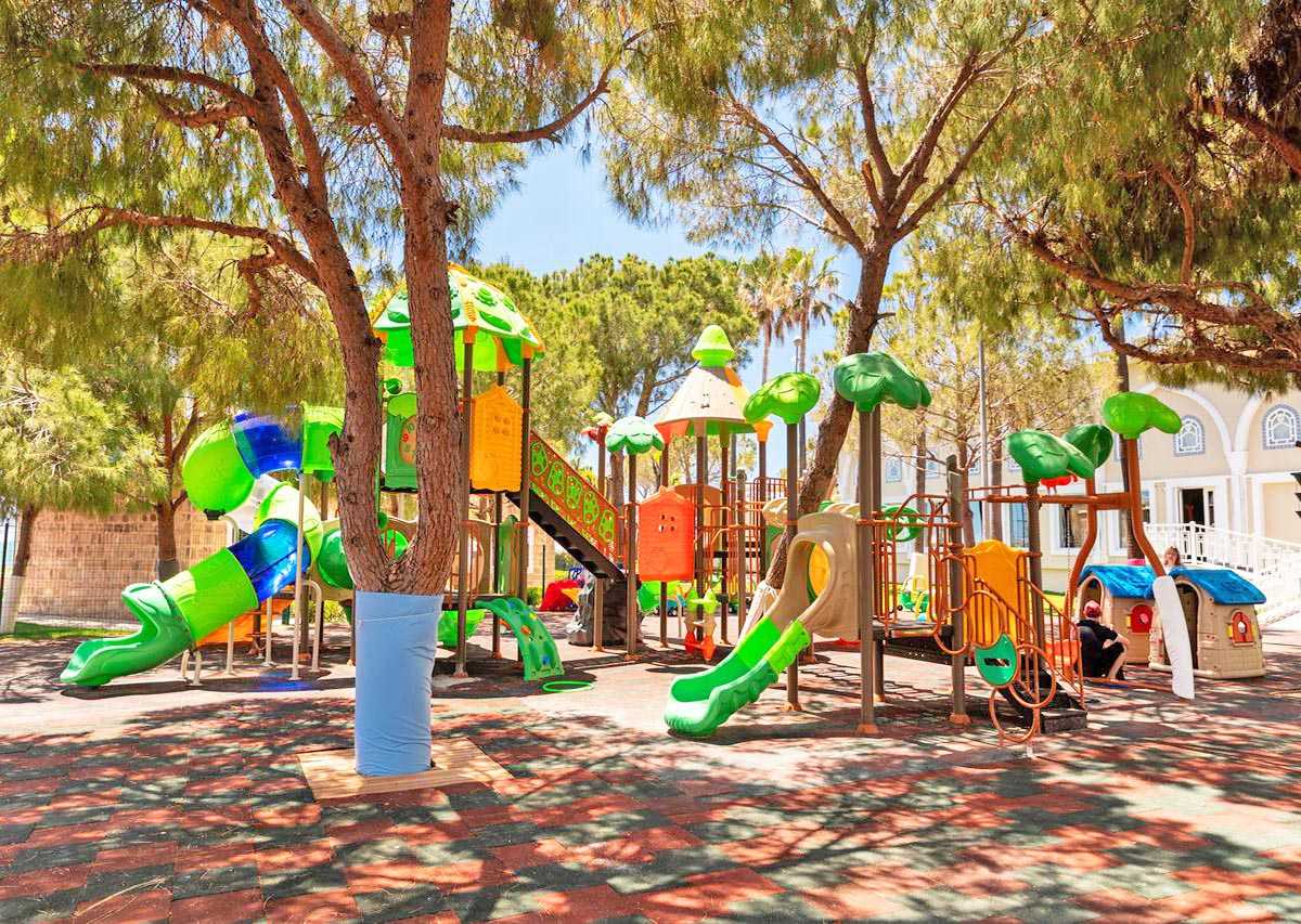 cheap resort hotels to Spend holiday with family