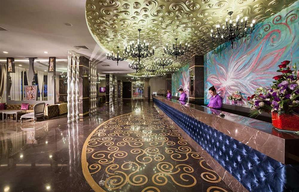 cheap resort hotels to Spend holiday with family