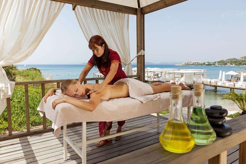 cheap resort hotels to Spend holiday with family