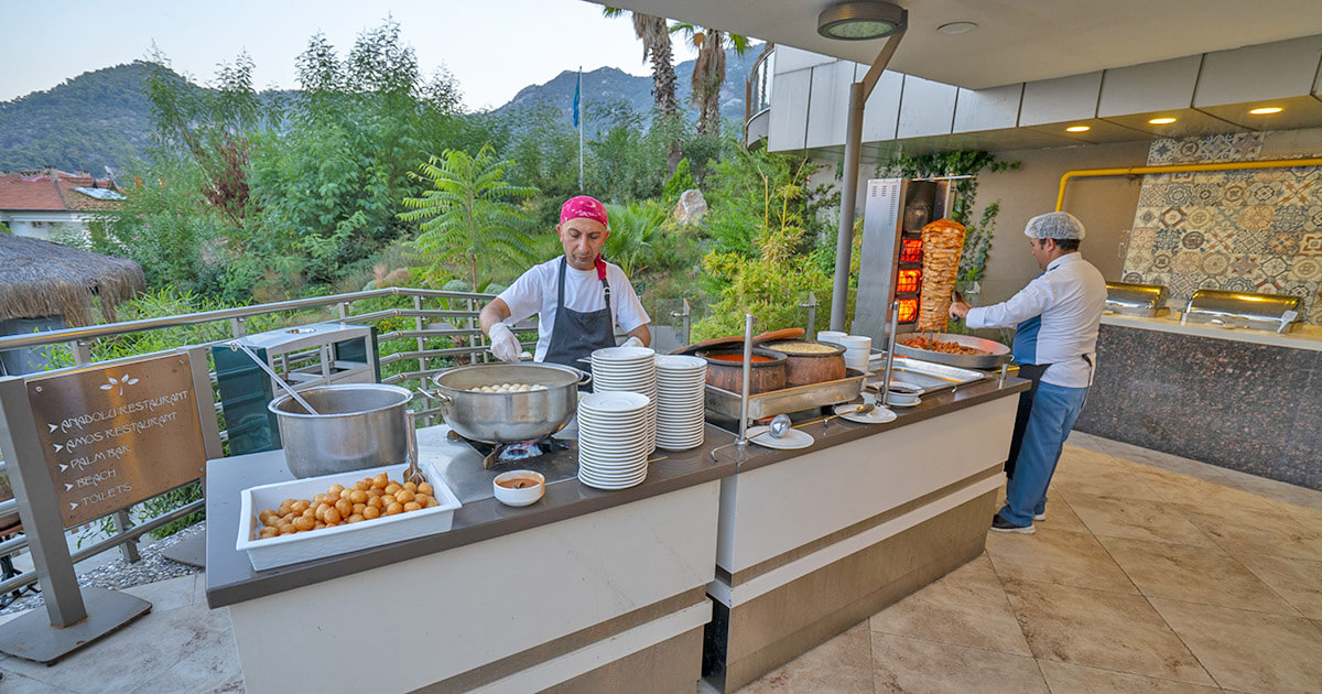 cheap resort hotels to Spend holiday with family