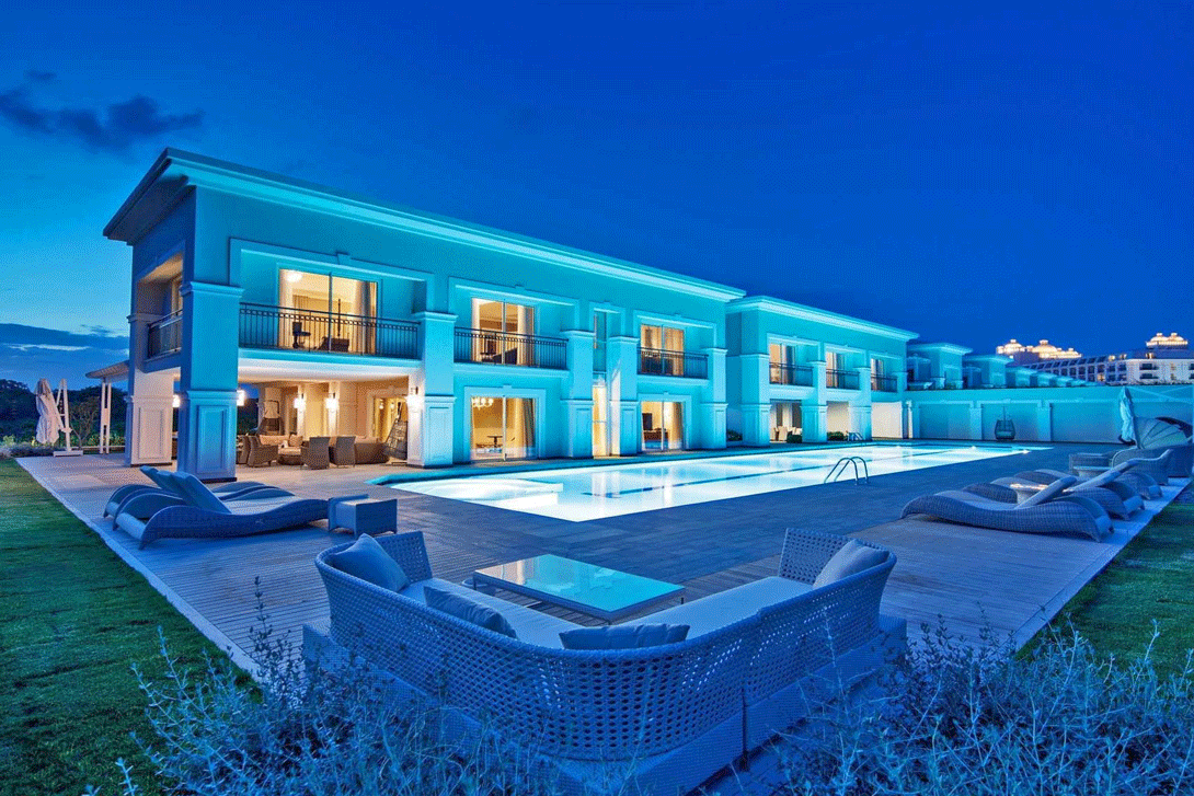 cheap resort hotels to Spend holiday with family