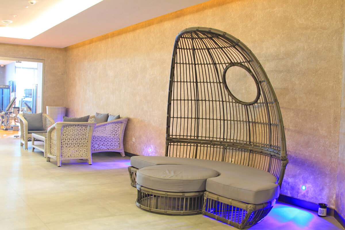 cheap resort hotels to Spend holiday with family