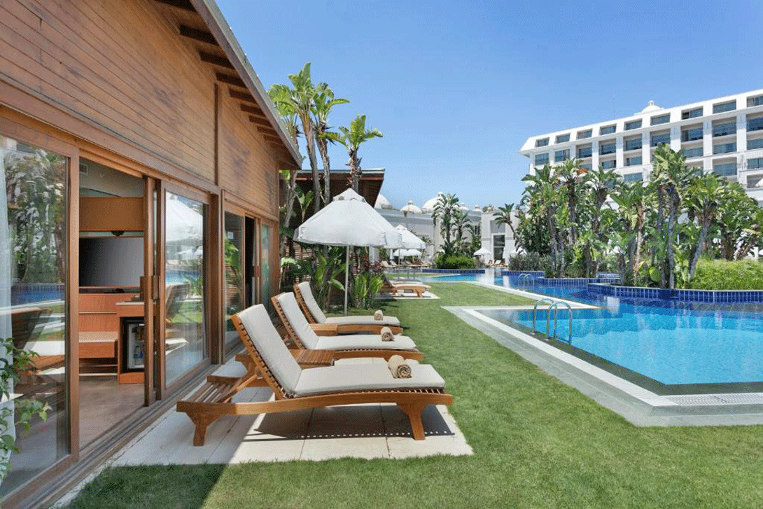 cheap resort hotels to Spend holiday with family