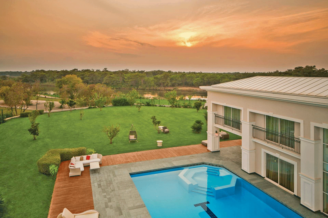 cheap resort hotels to Spend holiday with family