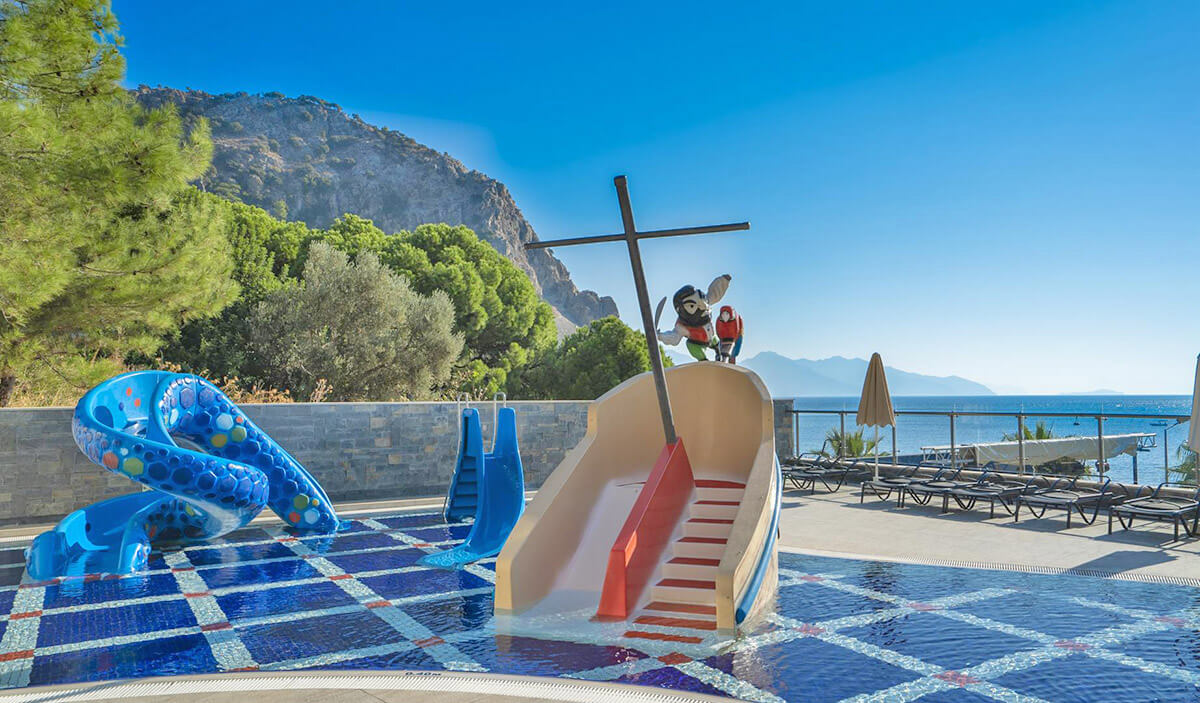 cheap resort hotels to Spend holiday with family