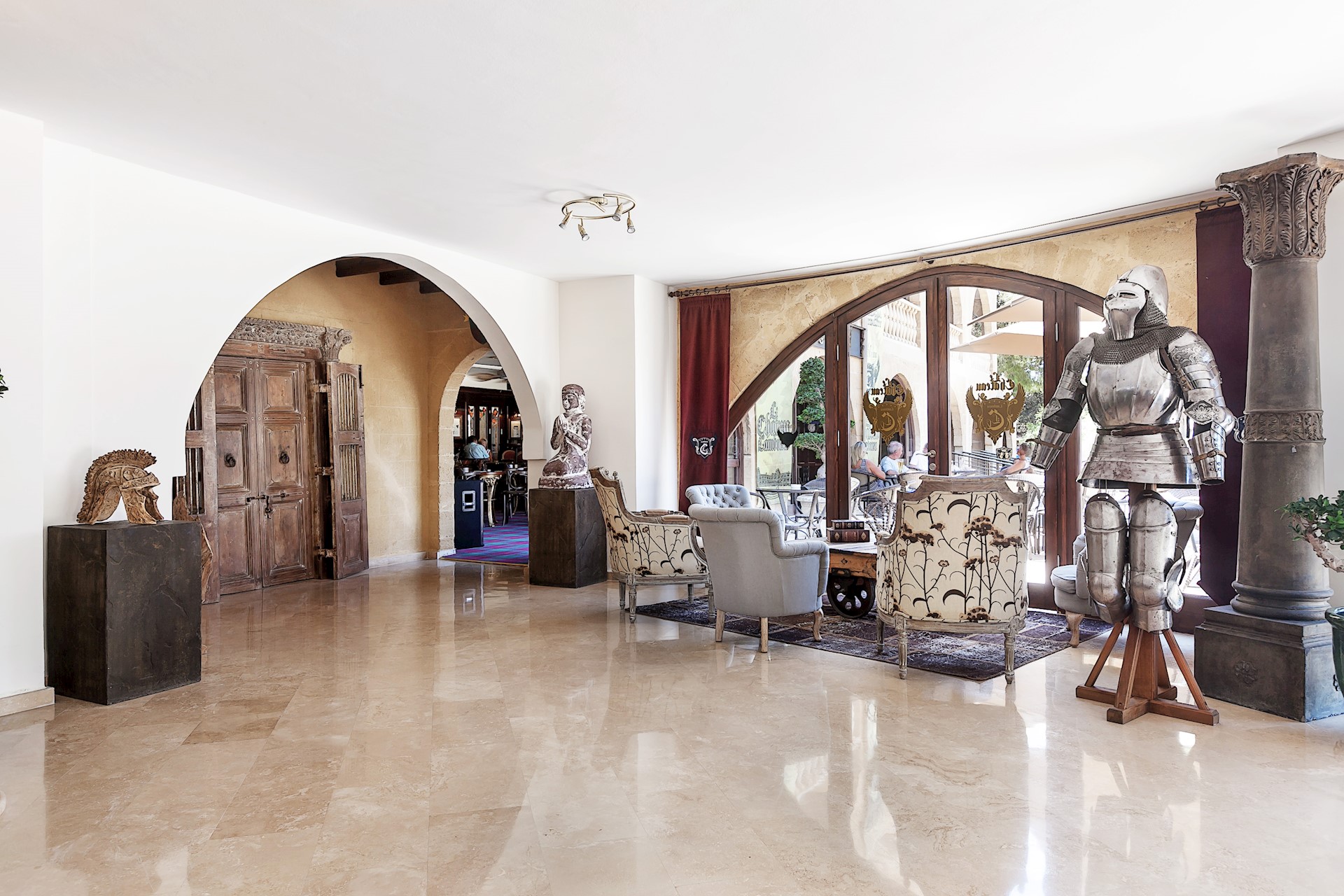 cheap resort hotels to Spend holiday with family