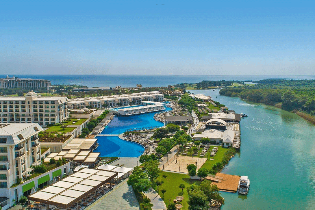 cheap resort hotels to Spend holiday with family