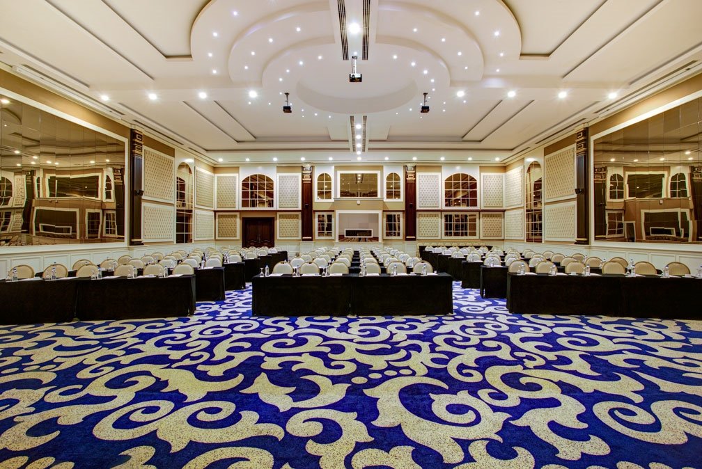 cheap resort hotels to Spend holiday with family