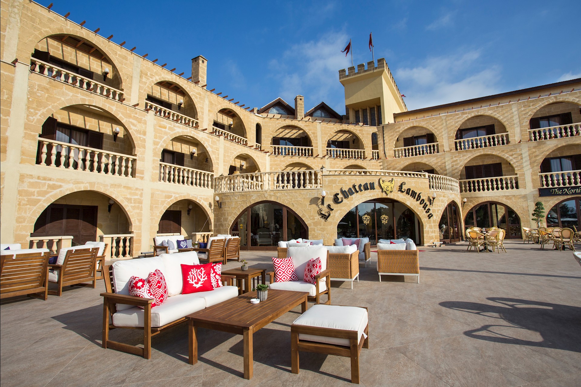 cheap resort hotels to Spend holiday with family