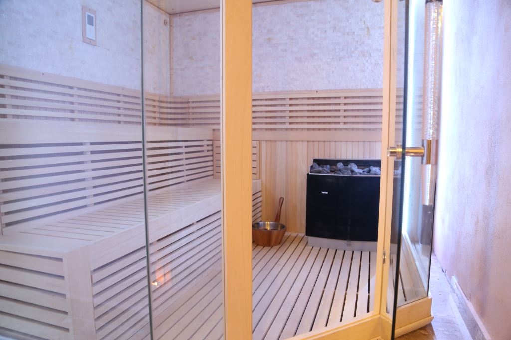 cheap resort hotels to Spend holiday with family