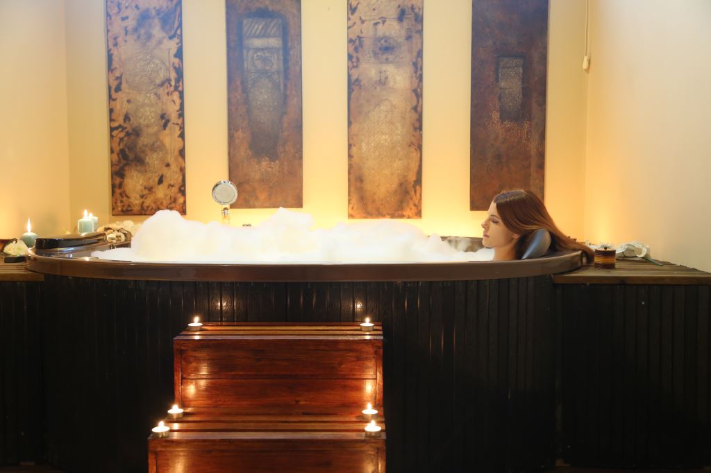 cheap resort hotels to Spend holiday with family