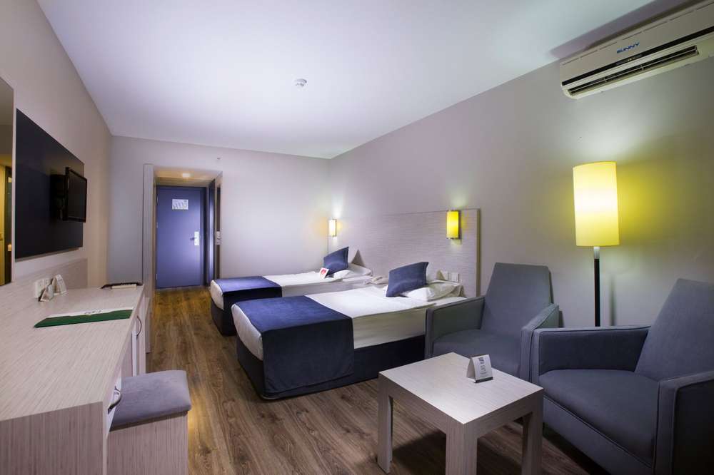 cheap resort hotels to Spend holiday with family