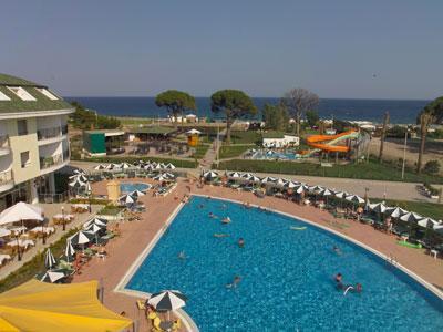 cheap resort hotels to Spend holiday with family