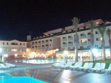 cheap resort hotels to Spend holiday with family