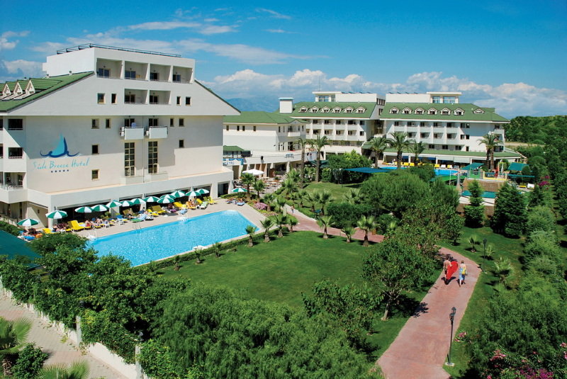 cheap resort hotels to Spend holiday with family