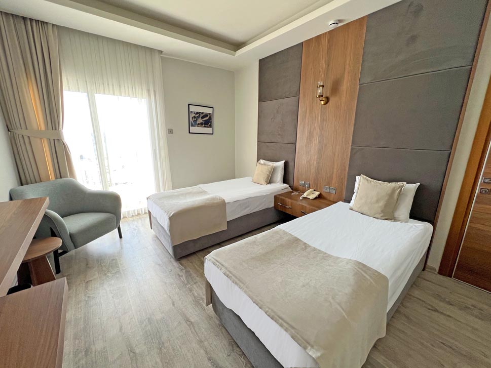 cheap resort hotels to Spend holiday with family