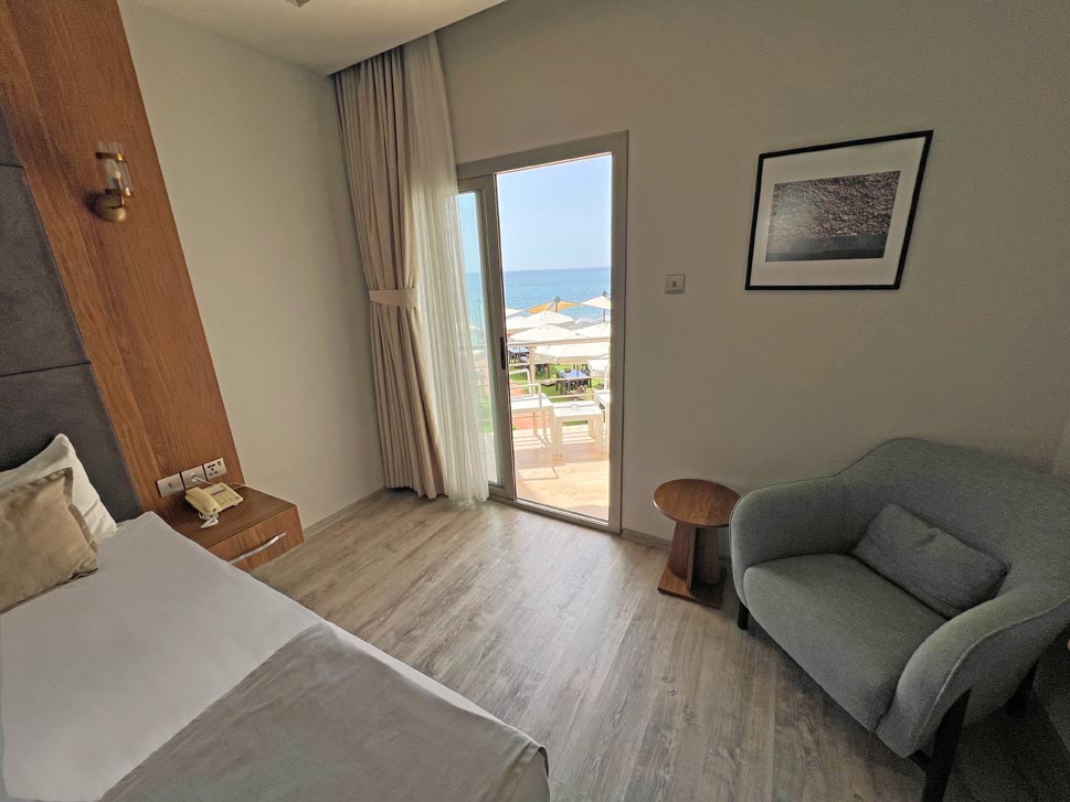 cheap resort hotels to Spend holiday with family