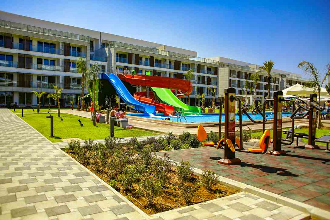 cheap resort hotels to Spend holiday with family