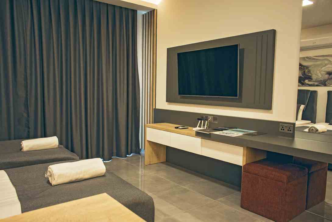 cheap resort hotels to Spend holiday with family