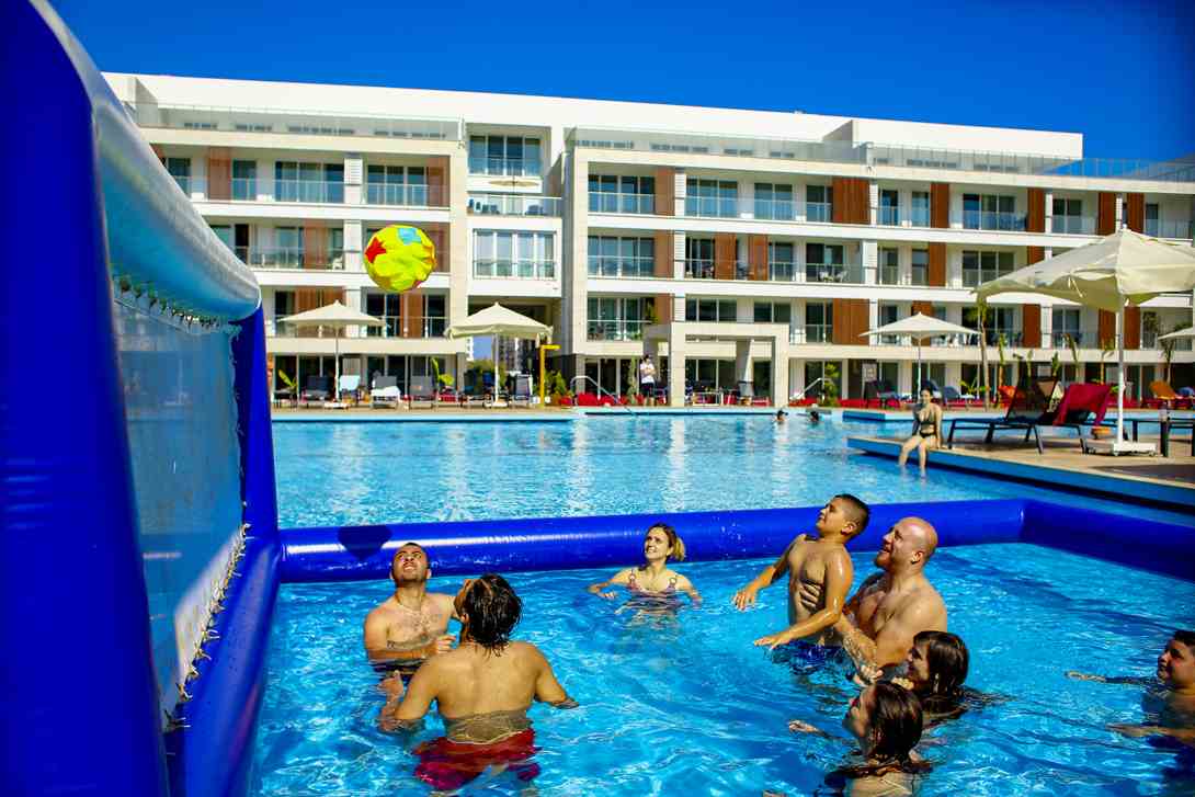 cheap resort hotels to Spend holiday with family
