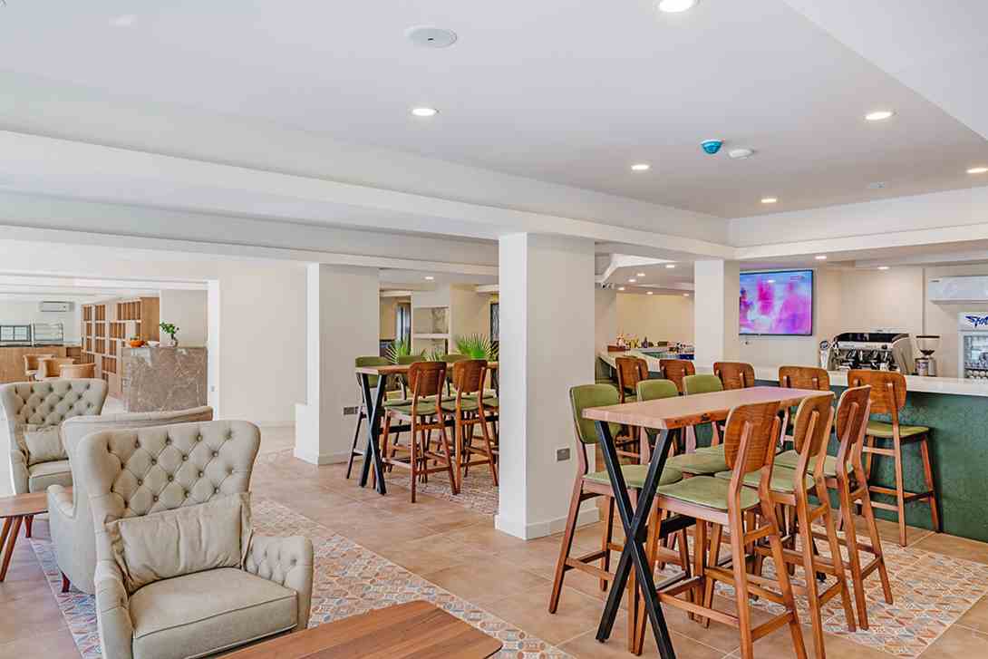 cheap resort hotels to Spend holiday with family